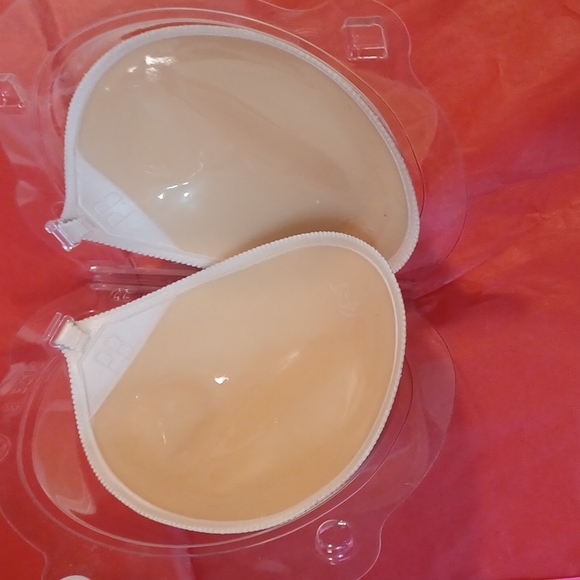 NIB Featherlite push up Size B - Picture 2 of 5